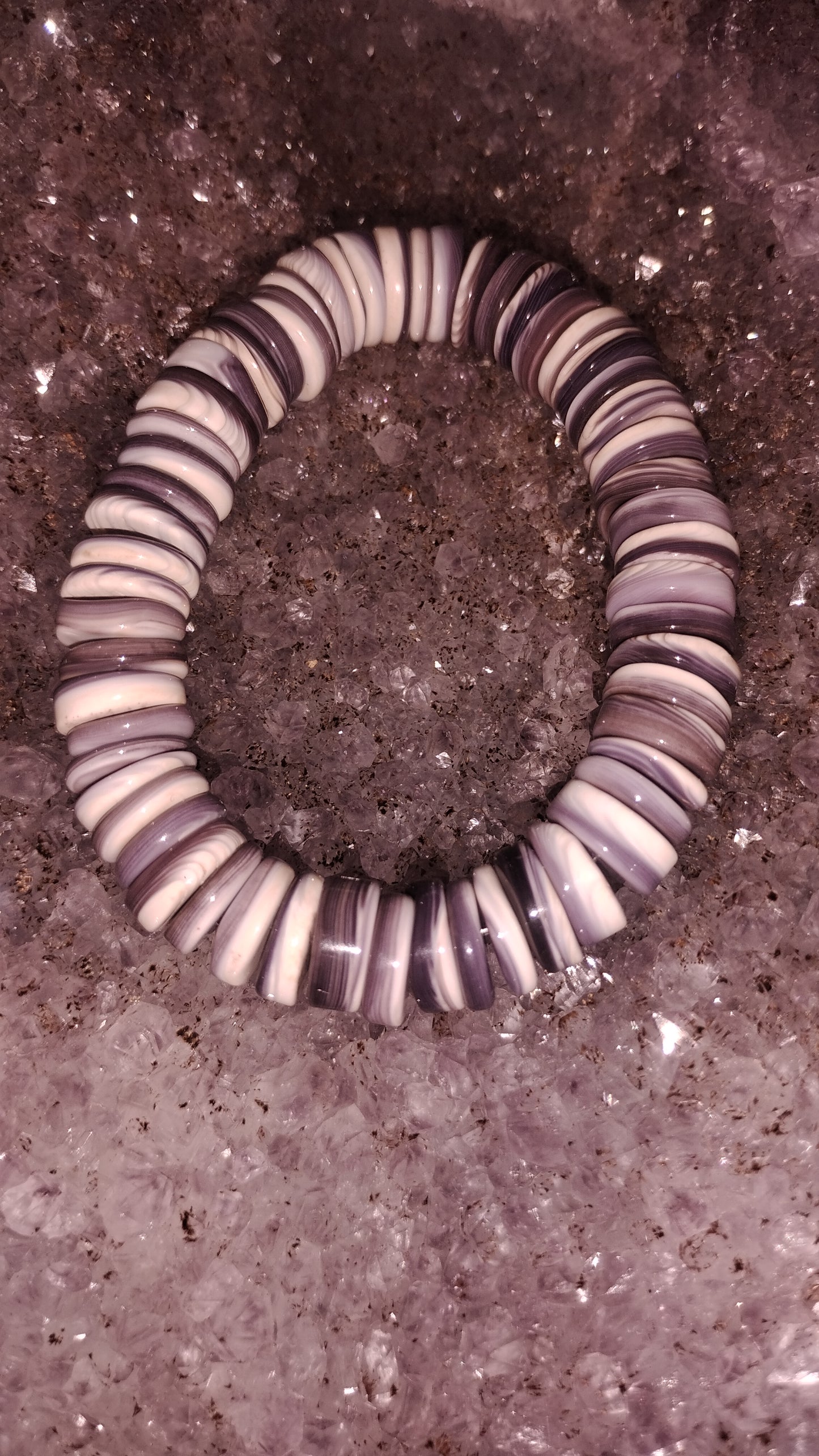 Maȟpiya Luta wampum - cloud spirit bracelet